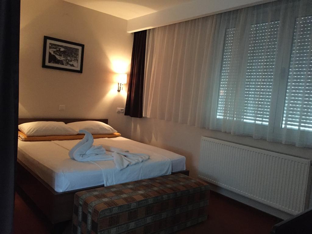 Hotel Oaza Konjic Kültér fotó